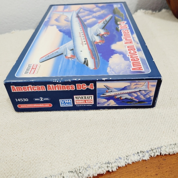Minicraft Model Airplane Kit American Airlines DC-4 Mini Decals 1:144 - Picture 6 of 14